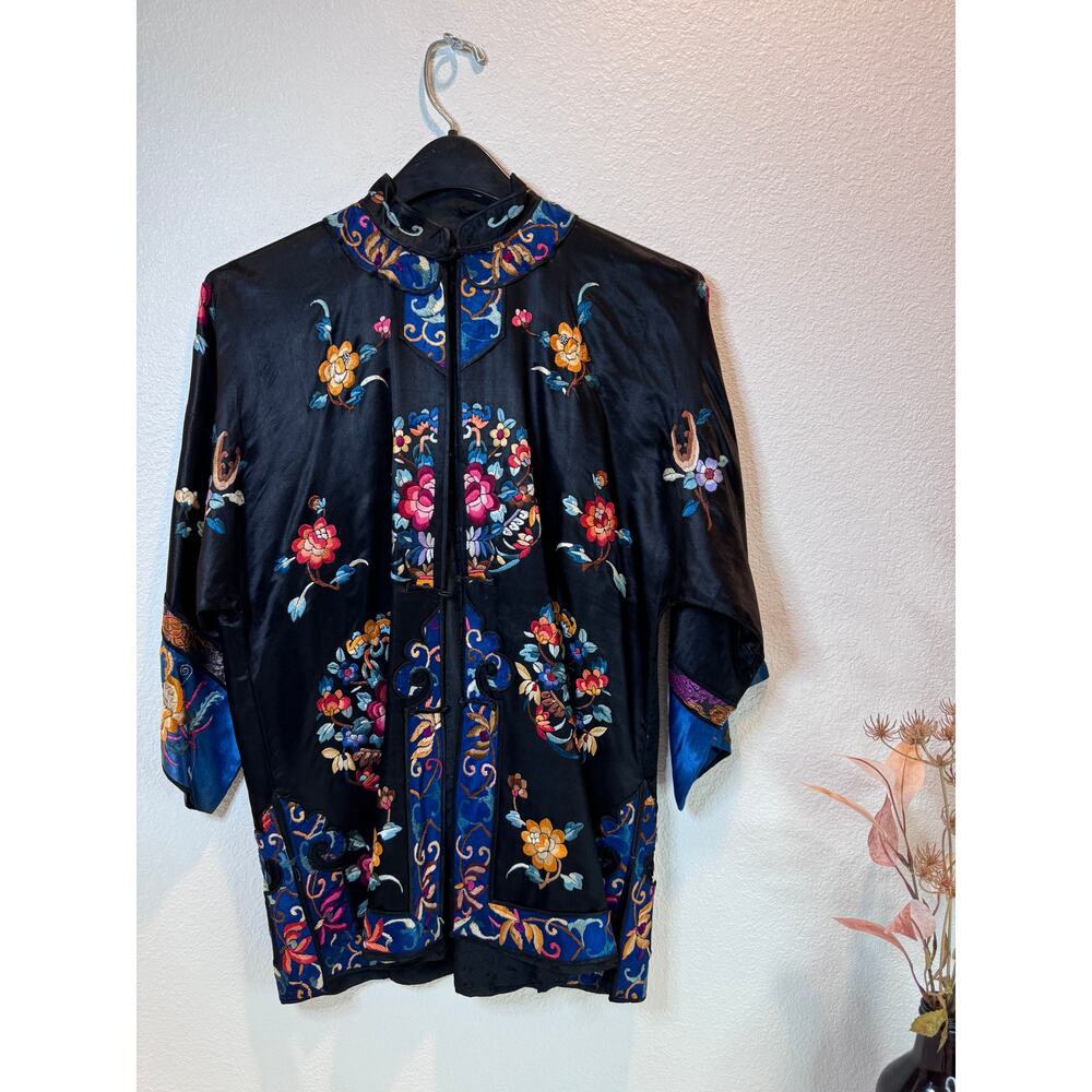 Antique 1890s-1930s‎ Hand-Embroidered Chinese Silk Jacket Qing Dynasty 22x28